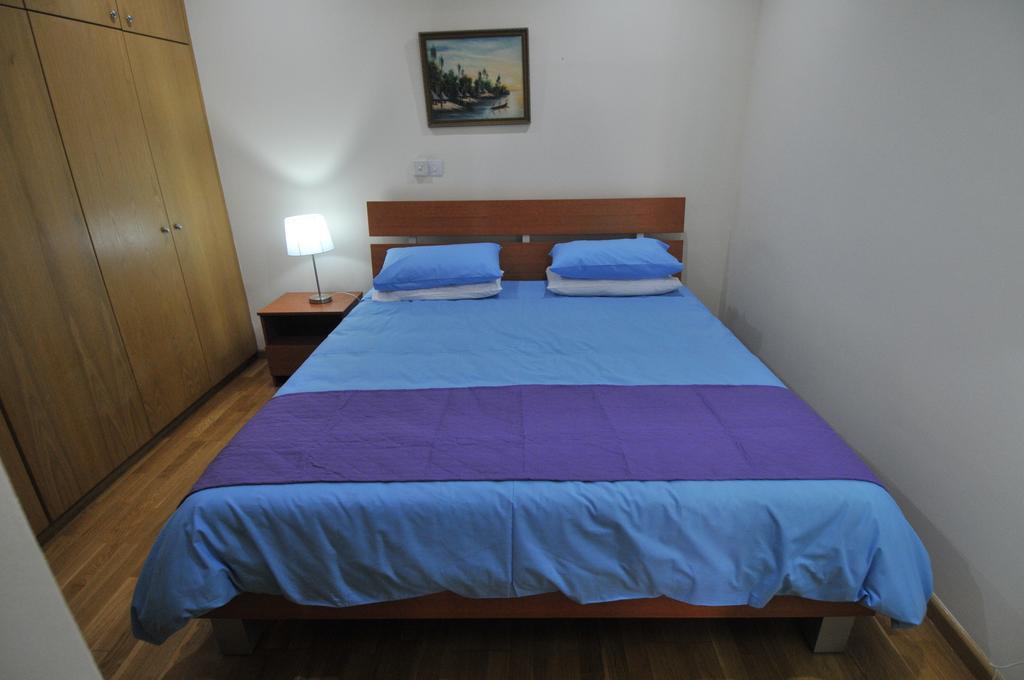 Ithaki Phinikoudes Apartment No. 202 Larnaca Bilik gambar